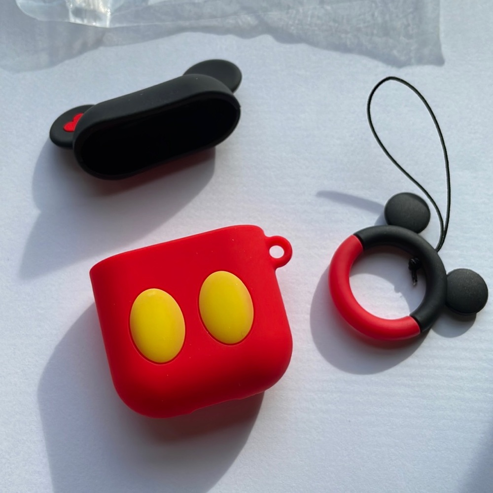 Mickey Mouse AirPods Wireless Headphones Case - Picture 1 of 3